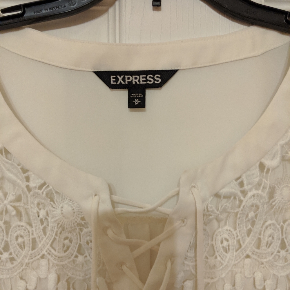 Express - Picture 3 of 3